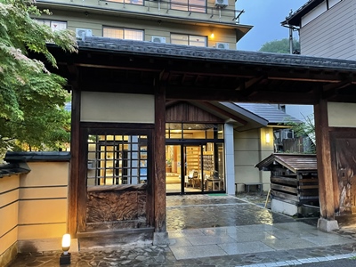 渋温泉渋ホテルの宿泊記ブログ　源泉かけ流しの温泉とおいしい夕朝食に満足