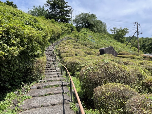 小室山公園への階段