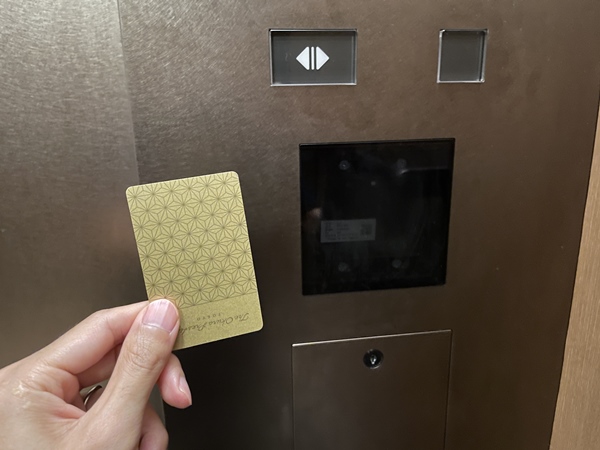 エレベーターのロック