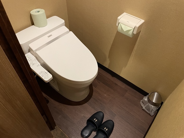 部屋のトイレ
