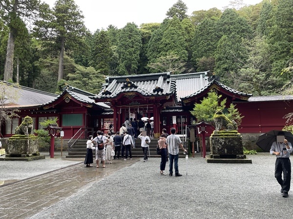 箱根神社本堂の全体像
