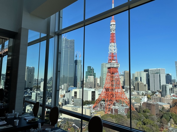 朝食会場からの東京タワー